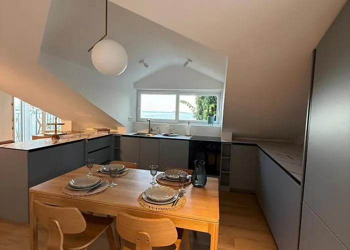 Apartamento & - Sea View Terrace & Parking