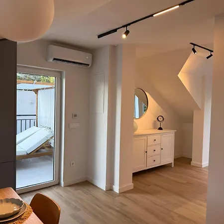 Apartment & Mlini