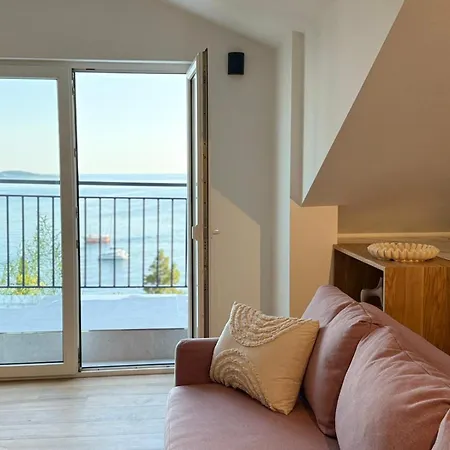 & - Sea View Terrace & Parking *