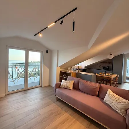 & - Sea View Terrace & Parking *