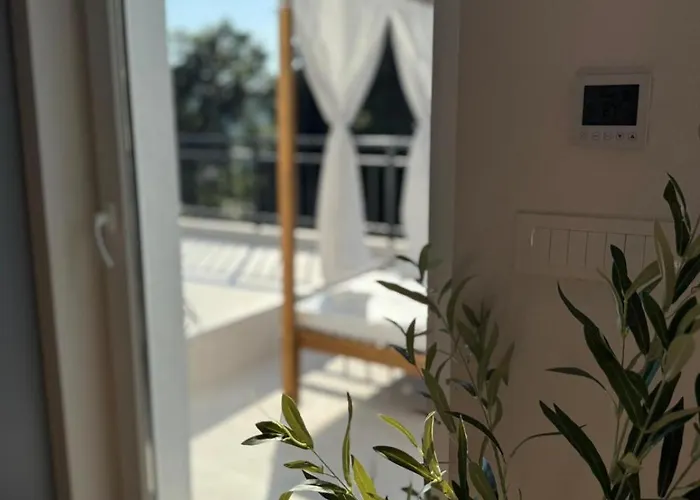 شقة & - Sea View Terrace & Parking مْليني