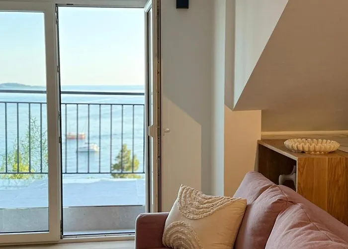 & - Sea View Terrace & Parking *