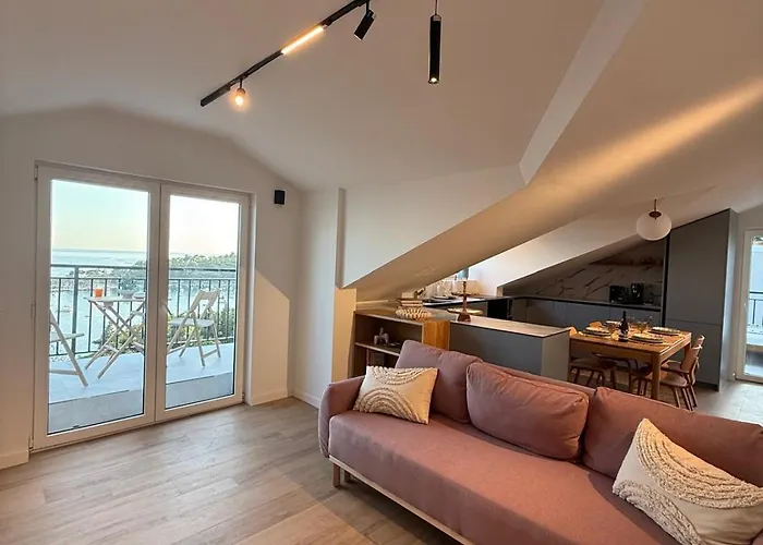 & - Sea View Terrace & Parking *